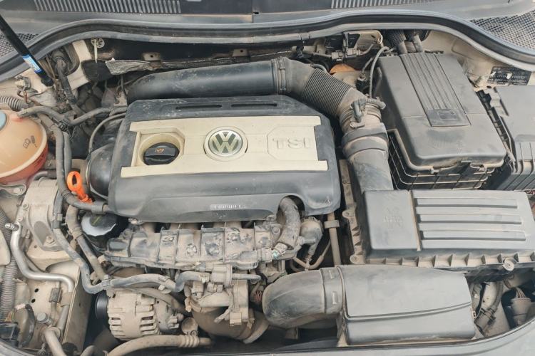 Used Volkswagen FAW-Volkswagen CC 2012 1.8TSI Elite Edition Engine Bay