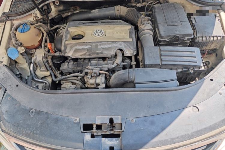 Used Volkswagen FAW-Volkswagen CC 2012 1.8TSI Luxury Model Engine Bay