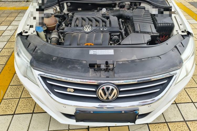 Used Volkswagen FAW-Volkswagen CC 2012 3.0 FSI V6 Engine Bay