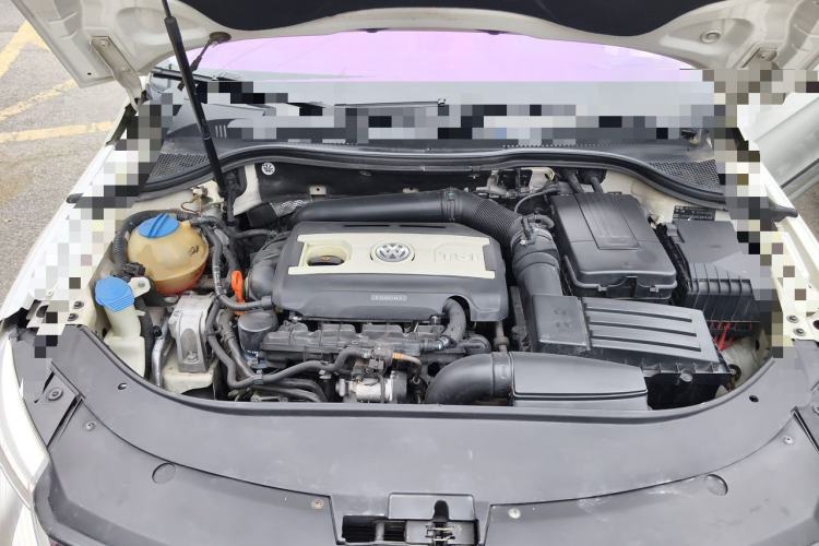 Used Volkswagen FAW-Volkswagen CC 2012 1.8TSI Luxury Model Engine Bay