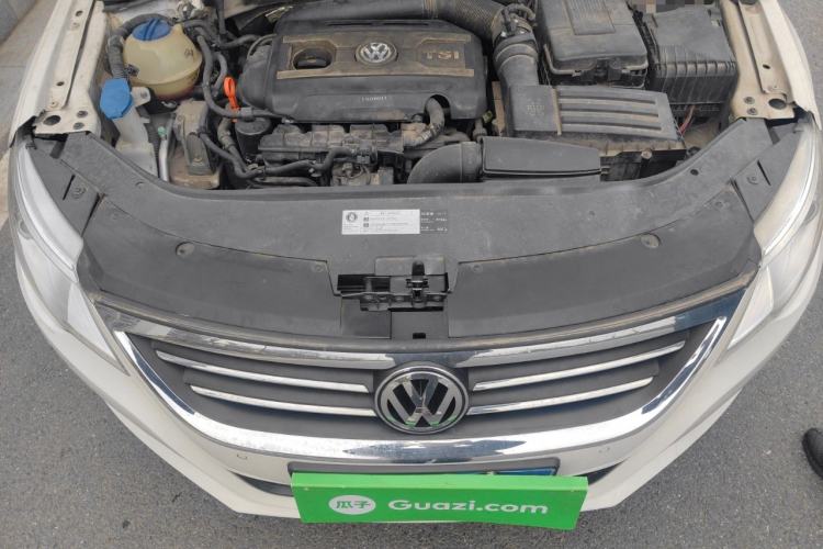 Used Volkswagen FAW-Volkswagen CC 2012 1.8TSI Luxury Model Engine Bay