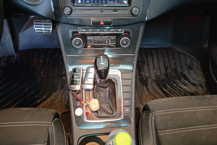 Used Volkswagen FAW-Volkswagen CC 2012 1.8TSI Luxury Model Gear Lever