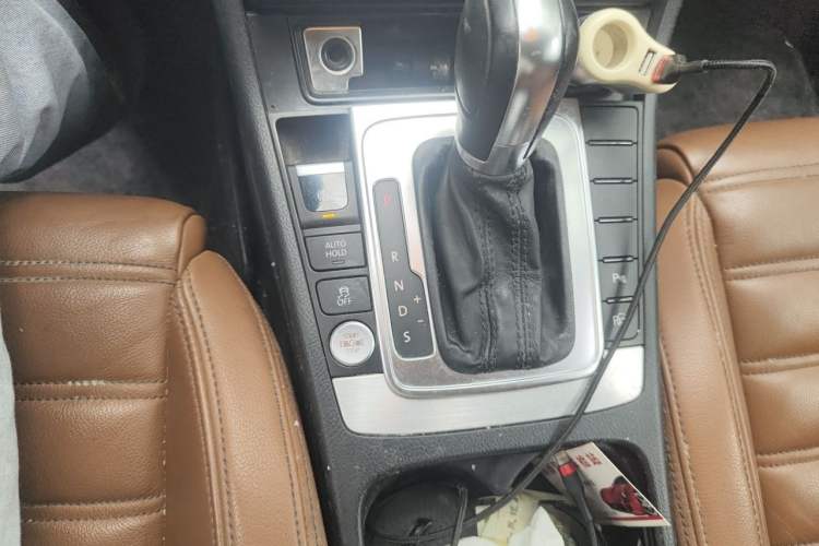 Used Volkswagen FAW-Volkswagen CC 2012 1.8TSI Luxury Model Gear Lever