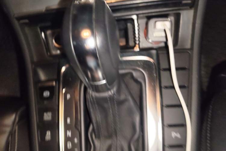 Used Volkswagen FAW-Volkswagen CC 2012 1.8TSI Prestige Model Gear Lever