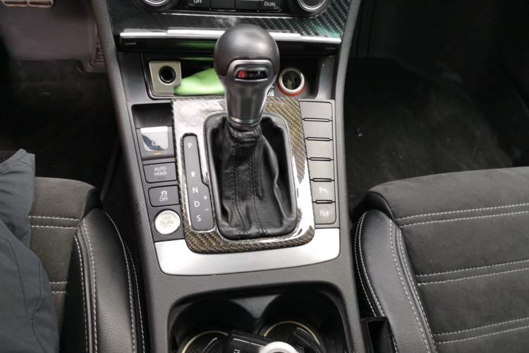 Used Volkswagen FAW-Volkswagen CC 2012 2.0 TSI Luxury Model Gear Lever