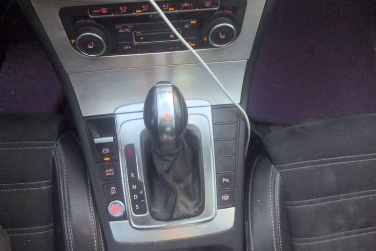 Used Volkswagen FAW-Volkswagen CC 2012 1.8TSI Luxury Model Gear Lever