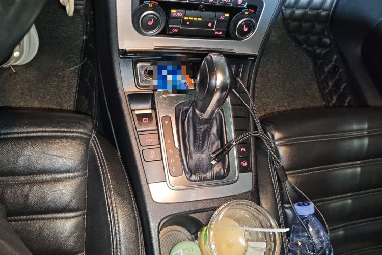 Used Volkswagen FAW-Volkswagen CC 2012 1.8TSI Elite Edition Gear Lever