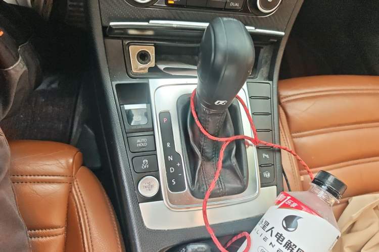 Used Volkswagen FAW-Volkswagen CC 2012 1.8TSI Luxury Model Gear Lever