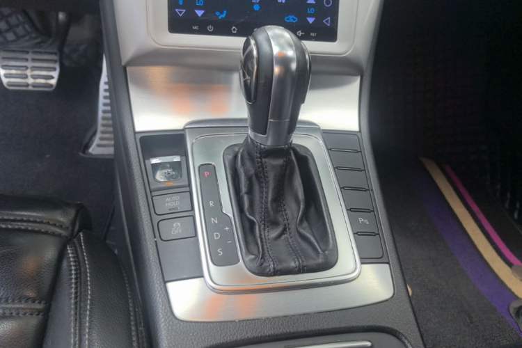 Used Volkswagen FAW-Volkswagen CC 2012 1.8TSI Prestige Model Gear Lever