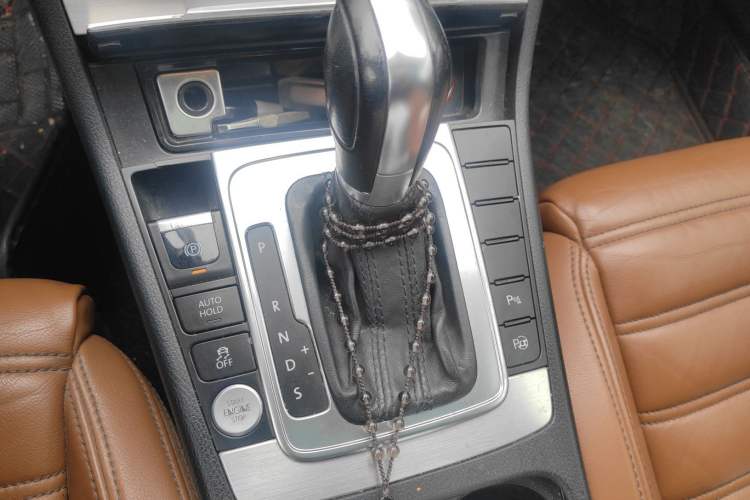 Used Volkswagen FAW-Volkswagen CC 2012 1.8TSI Luxury Model Gear Lever