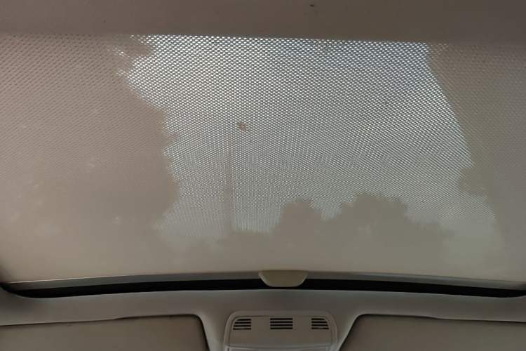 Used Volkswagen FAW-Volkswagen CC 2012 2.0 TSI Luxury Model Headliner