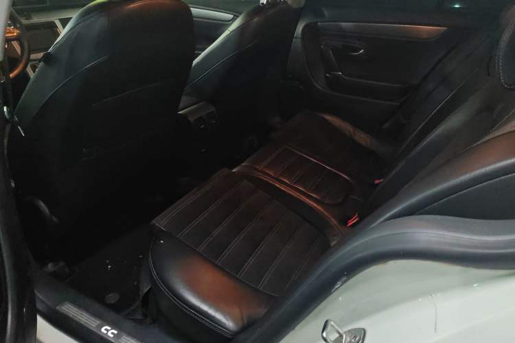 Used Volkswagen FAW-Volkswagen CC 2012 1.8TSI Luxury Model Interior 4