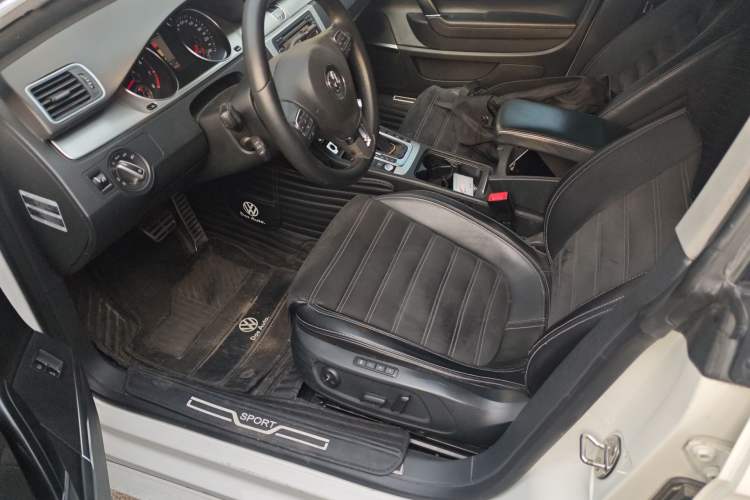 Used Volkswagen FAW-Volkswagen CC 2012 2.0 TSI Luxury Model Left Front Seat