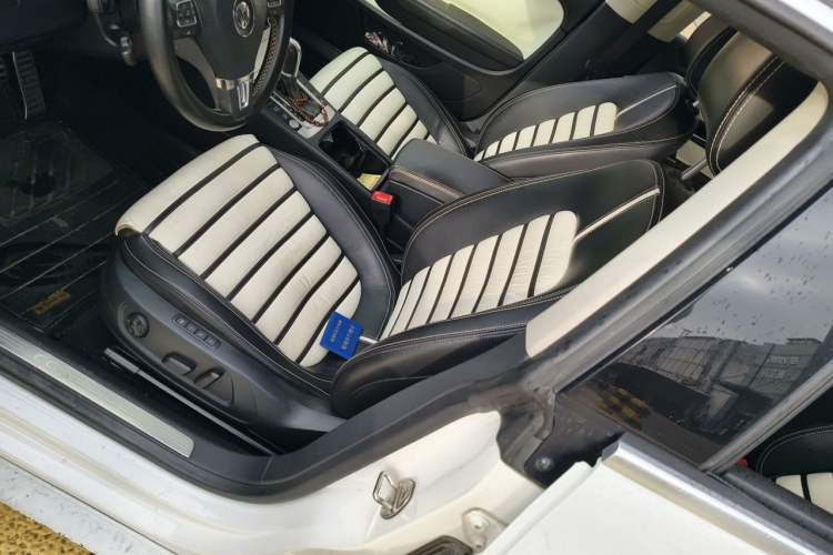 Used Volkswagen FAW-Volkswagen CC 2012 3.0 FSI V6 Left Front Seat