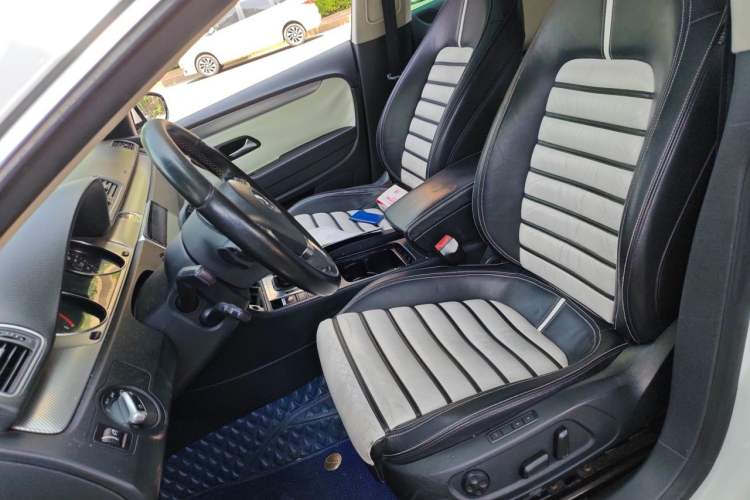 Used Volkswagen FAW-Volkswagen CC 2012 3.0 FSI V6 Left Front Seat
