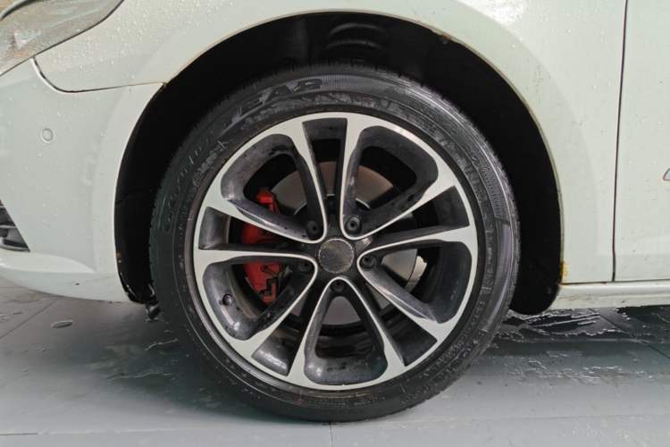 Used Volkswagen FAW-Volkswagen CC 2012 1.8TSI Luxury Model Left Front Wheel Hub