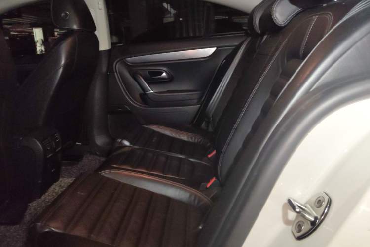 Used Volkswagen FAW-Volkswagen CC 2012 1.8TSI Prestige Model Left Rear Seat