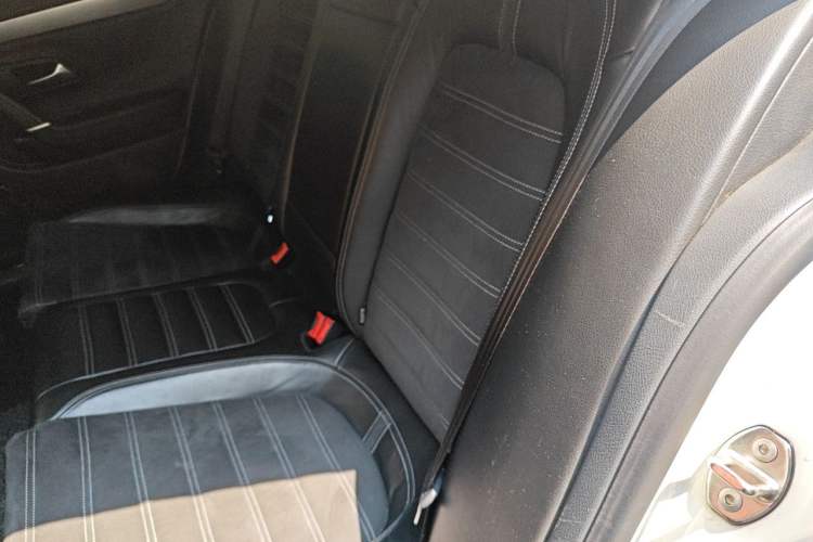 Used Volkswagen FAW-Volkswagen CC 2012 1.8TSI Luxury Model Left Rear Seat