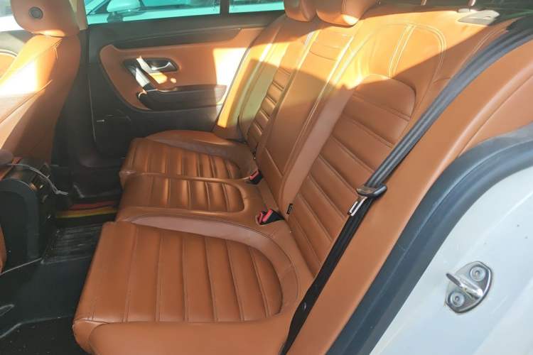 Used Volkswagen FAW-Volkswagen CC 2012 1.8TSI Luxury Model Left Rear Seat