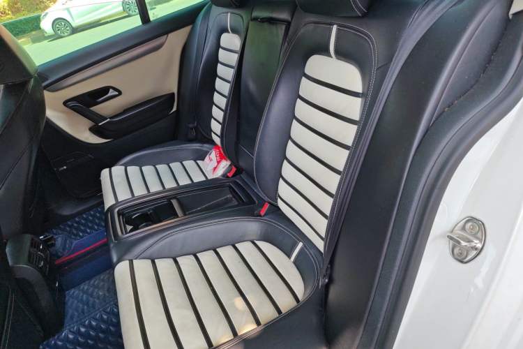 Used Volkswagen FAW-Volkswagen CC 2012 3.0 FSI V6 Left Rear Seat