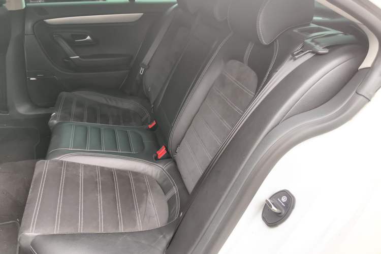 Used Volkswagen FAW-Volkswagen CC 2012 1.8TSI Luxury Model Left Rear Seat
