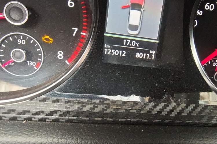 Used Volkswagen FAW-Volkswagen CC 2012 1.8TSI Luxury Model Odometer Close Up