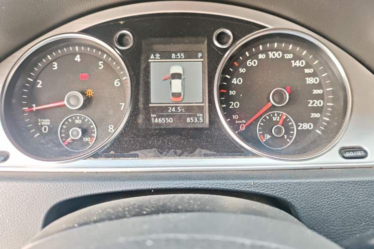 Used Volkswagen FAW-Volkswagen CC 2012 1.8TSI Luxury Model Odometer Close Up