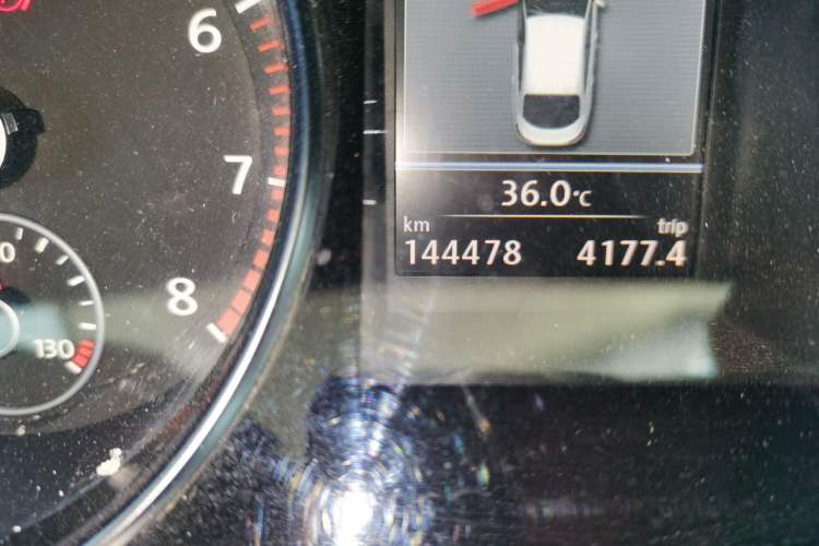 Used Volkswagen FAW-Volkswagen CC 2012 2.0 TSI Ultimate Edition Odometer Close Up
