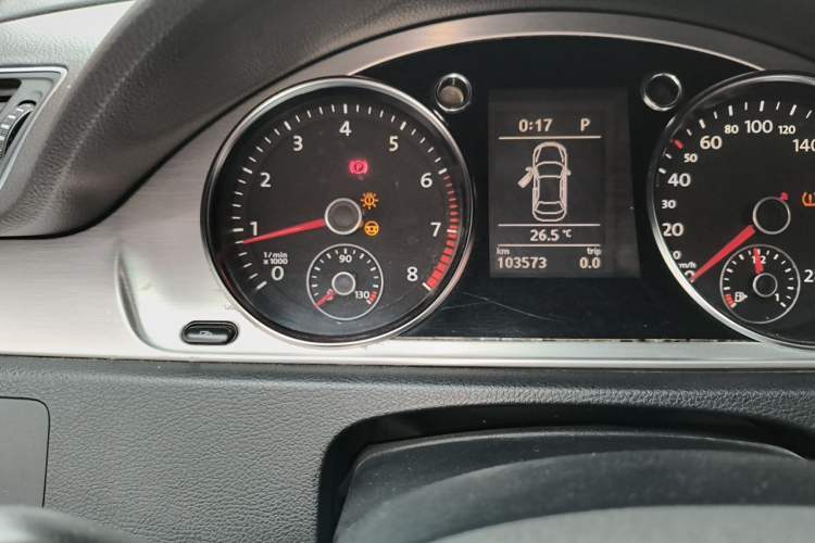 Used Volkswagen FAW-Volkswagen CC 2012 1.8TSI Prestige Model Odometer Close Up