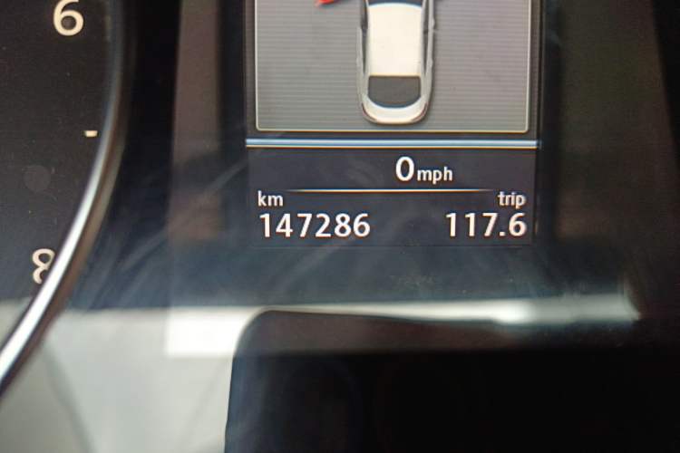 Used Volkswagen FAW-Volkswagen CC 2012 2.0 TSI Luxury Model Odometer Close Up