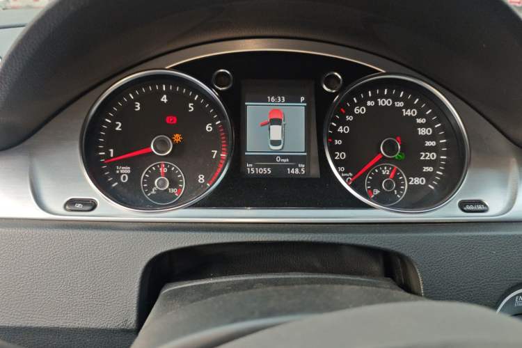 Used Volkswagen FAW-Volkswagen CC 2012 2.0 TSI Luxury Model Odometer Close Up
