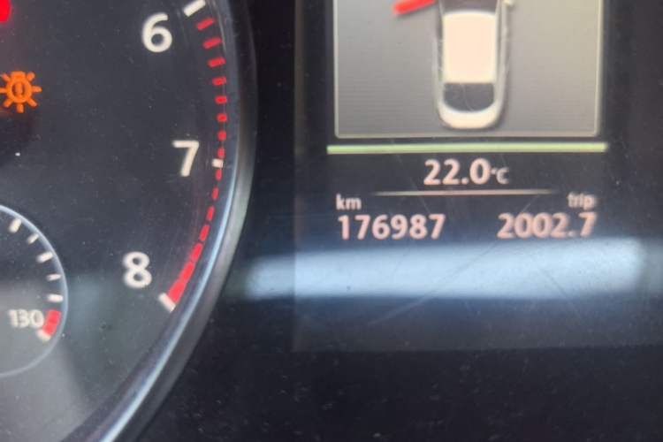 Used Volkswagen FAW-Volkswagen CC 2012 1.8TSI Luxury Model Odometer Close Up