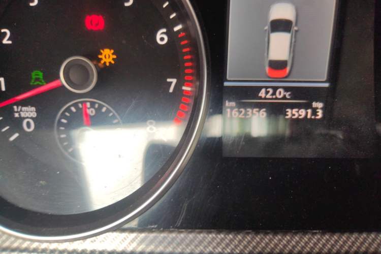 Used Volkswagen FAW-Volkswagen CC 2012 3.0 FSI V6 Odometer Close Up