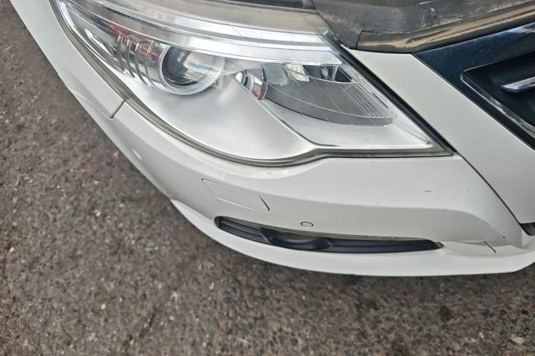 Used Volkswagen FAW-Volkswagen CC 2012 1.8TSI Luxury Model Right Front Headlight