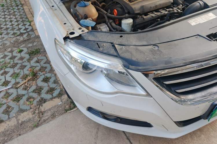 Used Volkswagen FAW-Volkswagen CC 2012 2.0 TSI Luxury Model Right Front Headlight