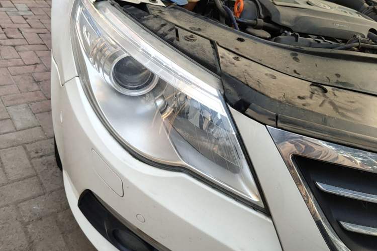 Used Volkswagen FAW-Volkswagen CC 2012 2.0 TSI Luxury Model Right Front Headlight
