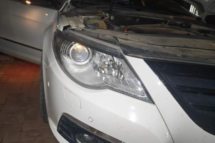 Used Volkswagen FAW-Volkswagen CC 2012 2.0 TSI Ultimate Edition Right Front Headlight