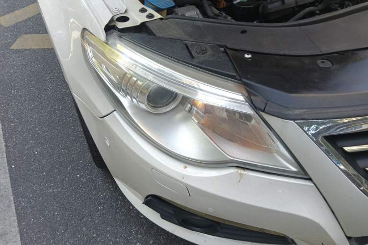 Used Volkswagen FAW-Volkswagen CC 2012 1.8TSI Elite Edition Right Front Headlight