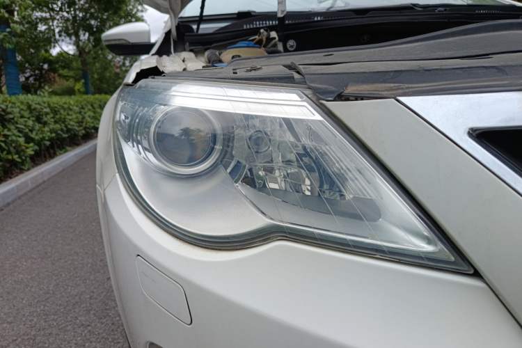 Used Volkswagen FAW-Volkswagen CC 2012 2.0 TSI Luxury Model Right Front Headlight