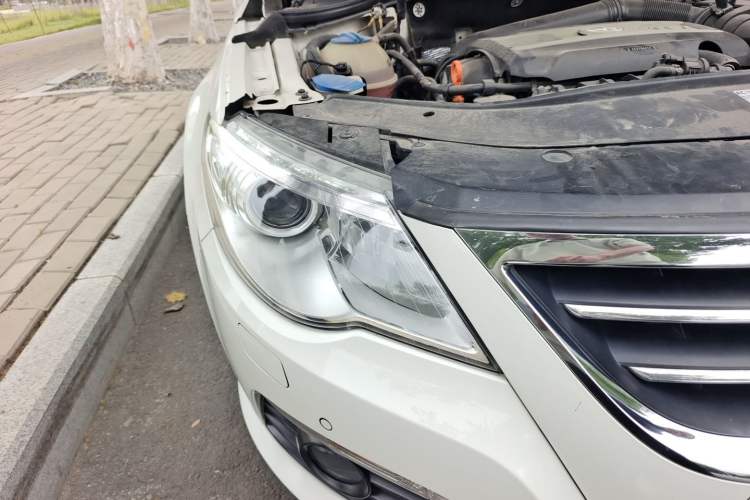 Used Volkswagen FAW-Volkswagen CC 2012 1.8TSI Prestige Model Right Front Headlight
