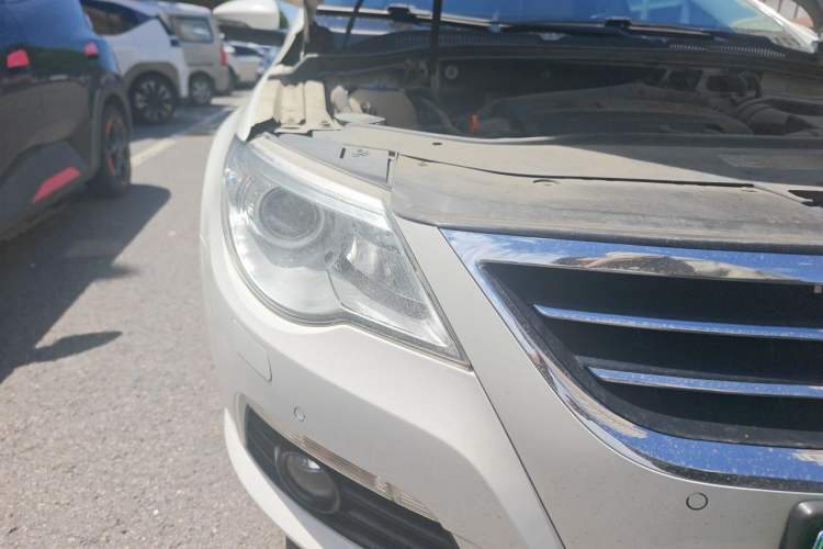 Used Volkswagen FAW-Volkswagen CC 2012 1.8TSI Luxury Model Right Front Headlight