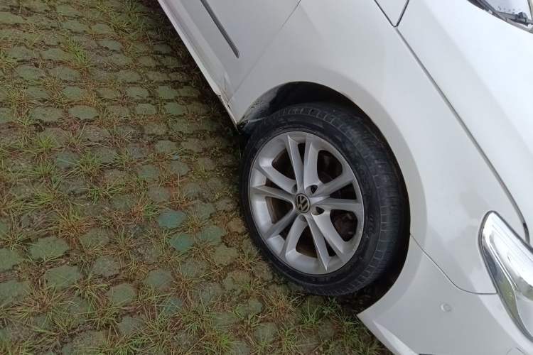 Used Volkswagen FAW-Volkswagen CC 2012 1.8TSI Elite Edition Right Front Wheel Hub
