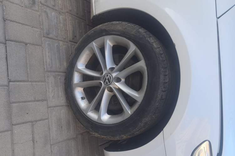Used Volkswagen FAW-Volkswagen CC 2012 1.8TSI Luxury Model Right Front Wheel Hub