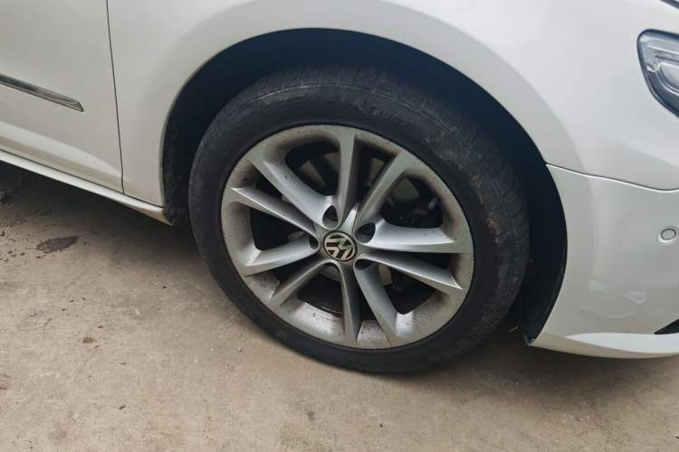 Used Volkswagen FAW-Volkswagen CC 2012 1.8TSI Elite Edition Right Front Wheel Hub