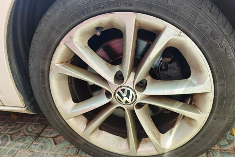 Used Volkswagen FAW-Volkswagen CC 2012 1.8TSI Luxury Model Right Front Wheel Hub