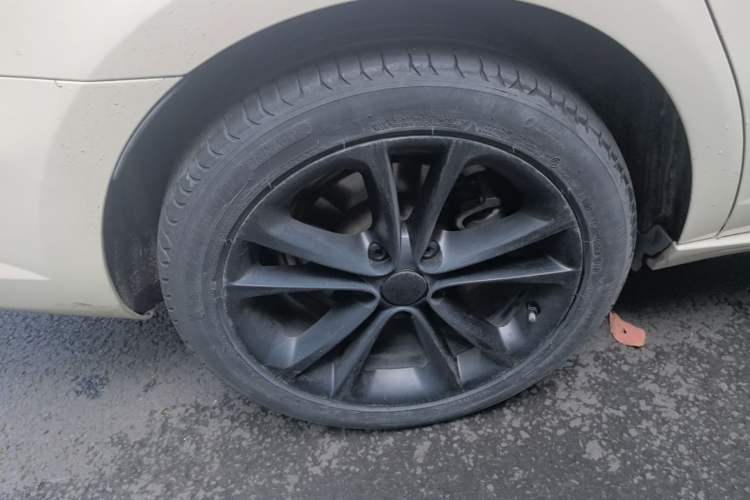 Used Volkswagen FAW-Volkswagen CC 2012 1.8TSI Prestige Model Right Rear Wheel Hub