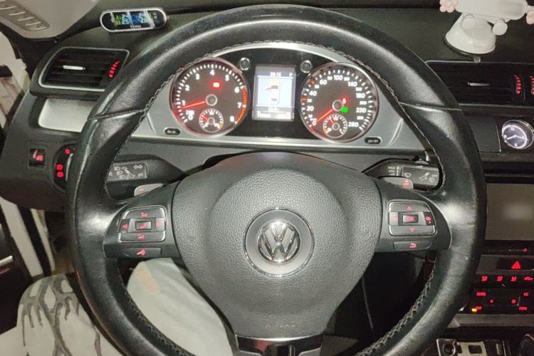 Used Volkswagen FAW-Volkswagen CC 2012 1.8TSI Luxury Model Steering Wheel