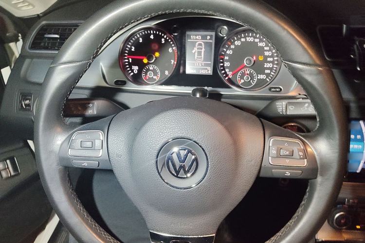 Used Volkswagen FAW-Volkswagen CC 2012 1.8TSI Prestige Model Steering Wheel
