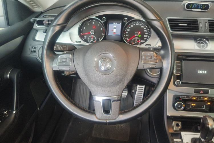 Used Volkswagen FAW-Volkswagen CC 2012 1.8TSI Luxury Model Steering Wheel