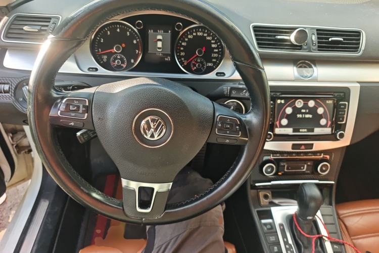 Used Volkswagen FAW-Volkswagen CC 2012 1.8TSI Luxury Model Steering Wheel
